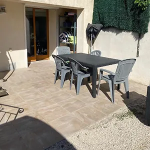  Appartement Ravissant Studio Au Centre De Les Pin Proche Marseille, Aix, Toulon, Plages France